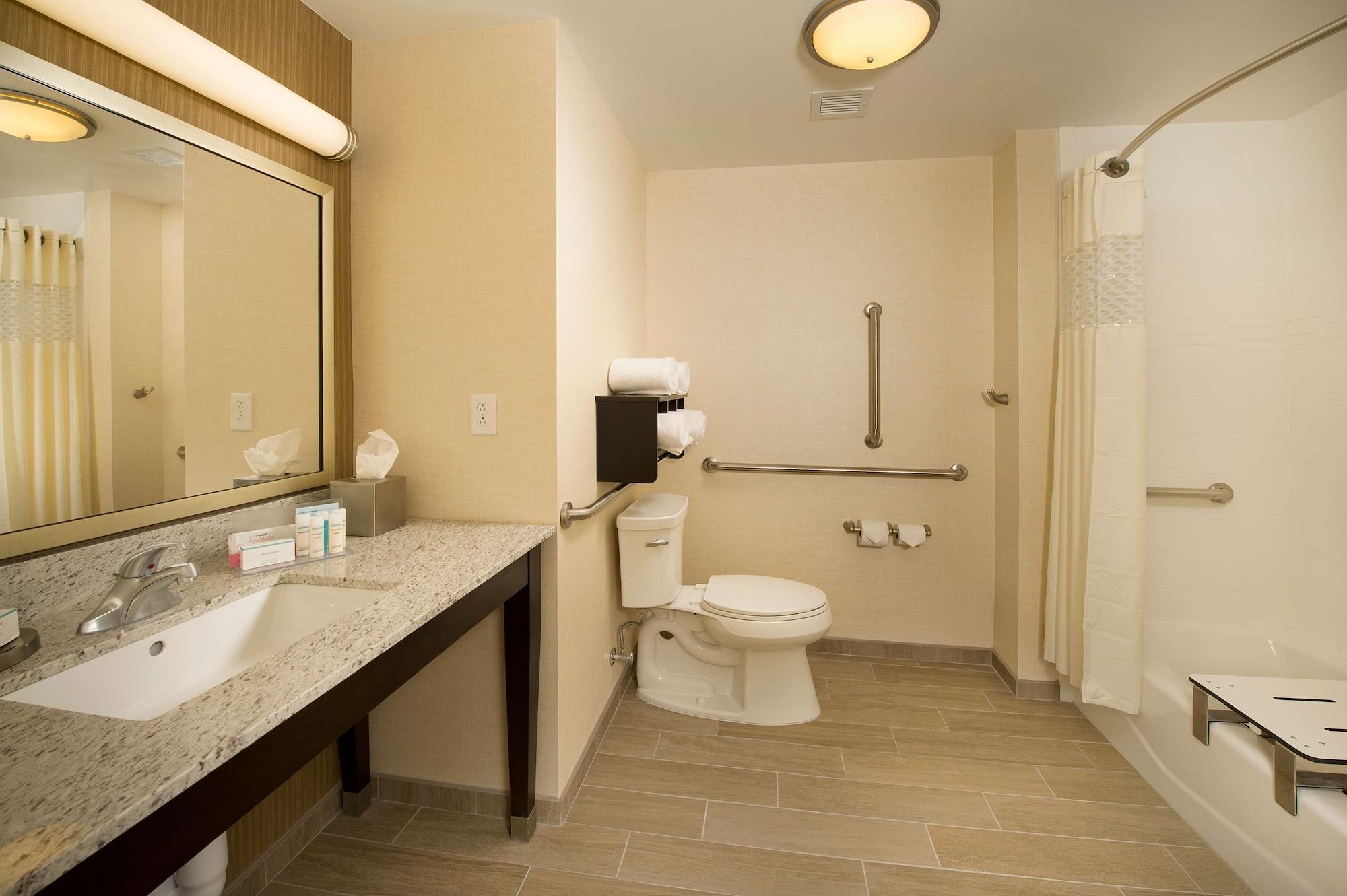 Hampton Inn & Suites Baltimore/Woodlawn Bagian luar foto