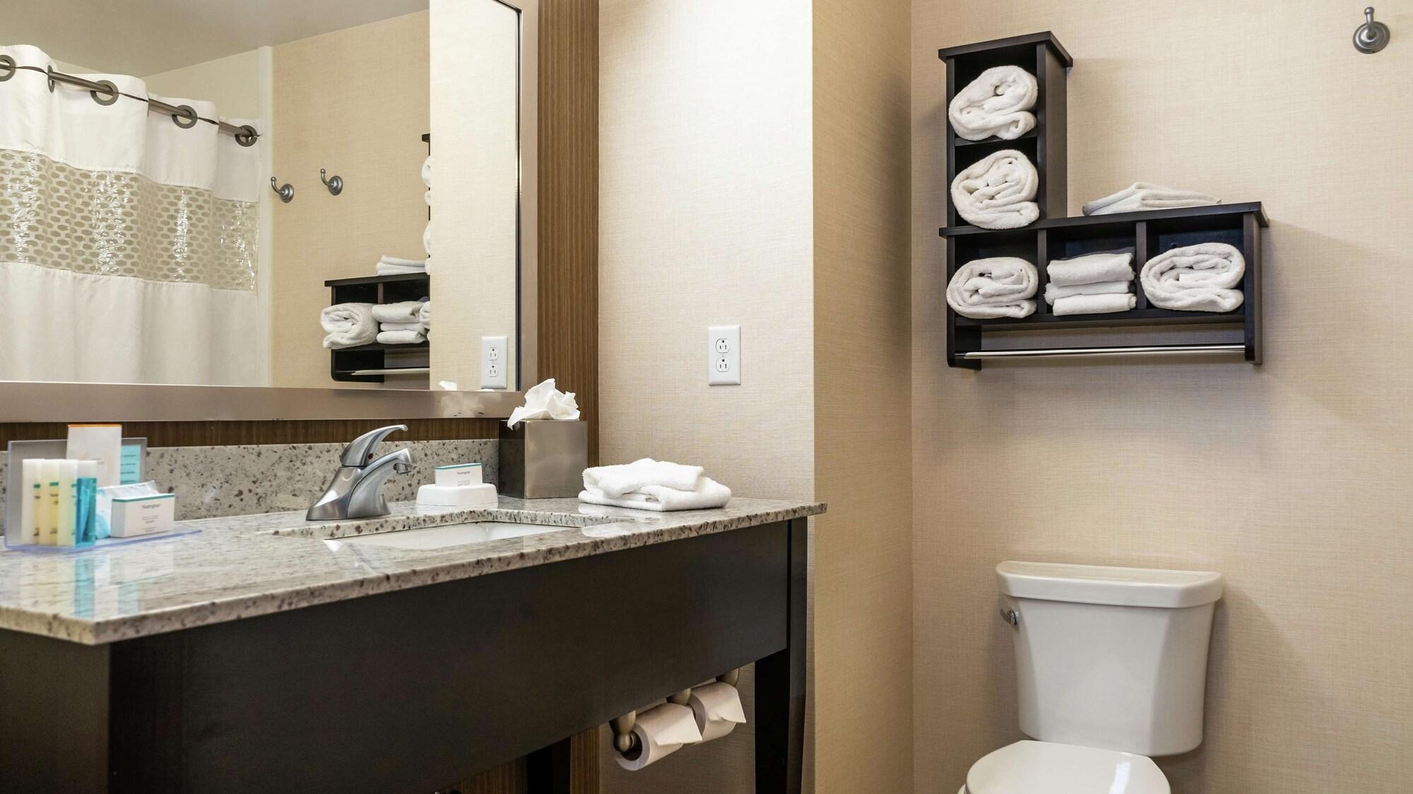 Hampton Inn & Suites Baltimore/Woodlawn Bagian luar foto