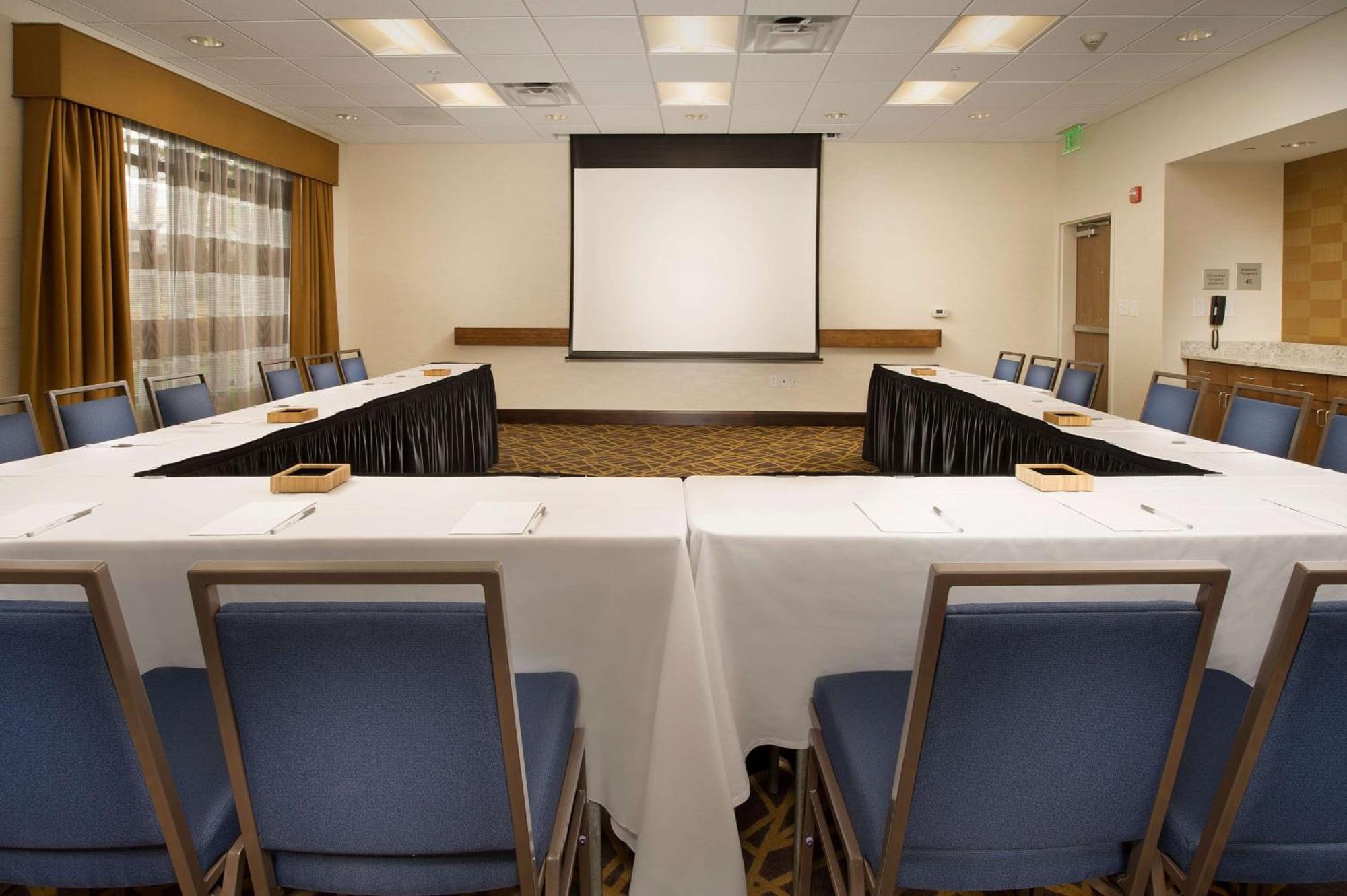 Hampton Inn & Suites Baltimore/Woodlawn Bagian luar foto