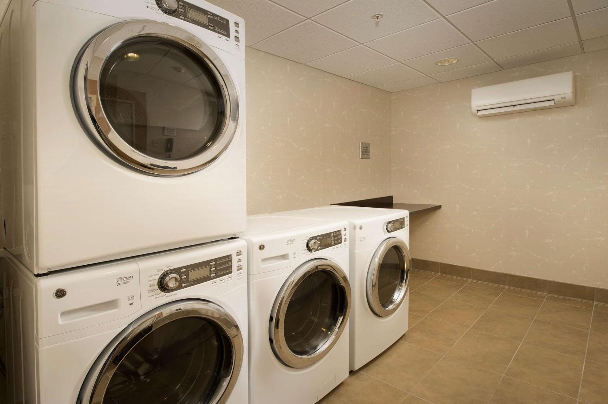 Hampton Inn & Suites Baltimore/Woodlawn Bagian luar foto