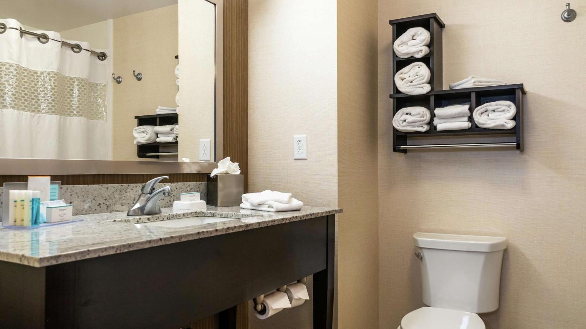 Hampton Inn & Suites Baltimore/Woodlawn Bagian luar foto
