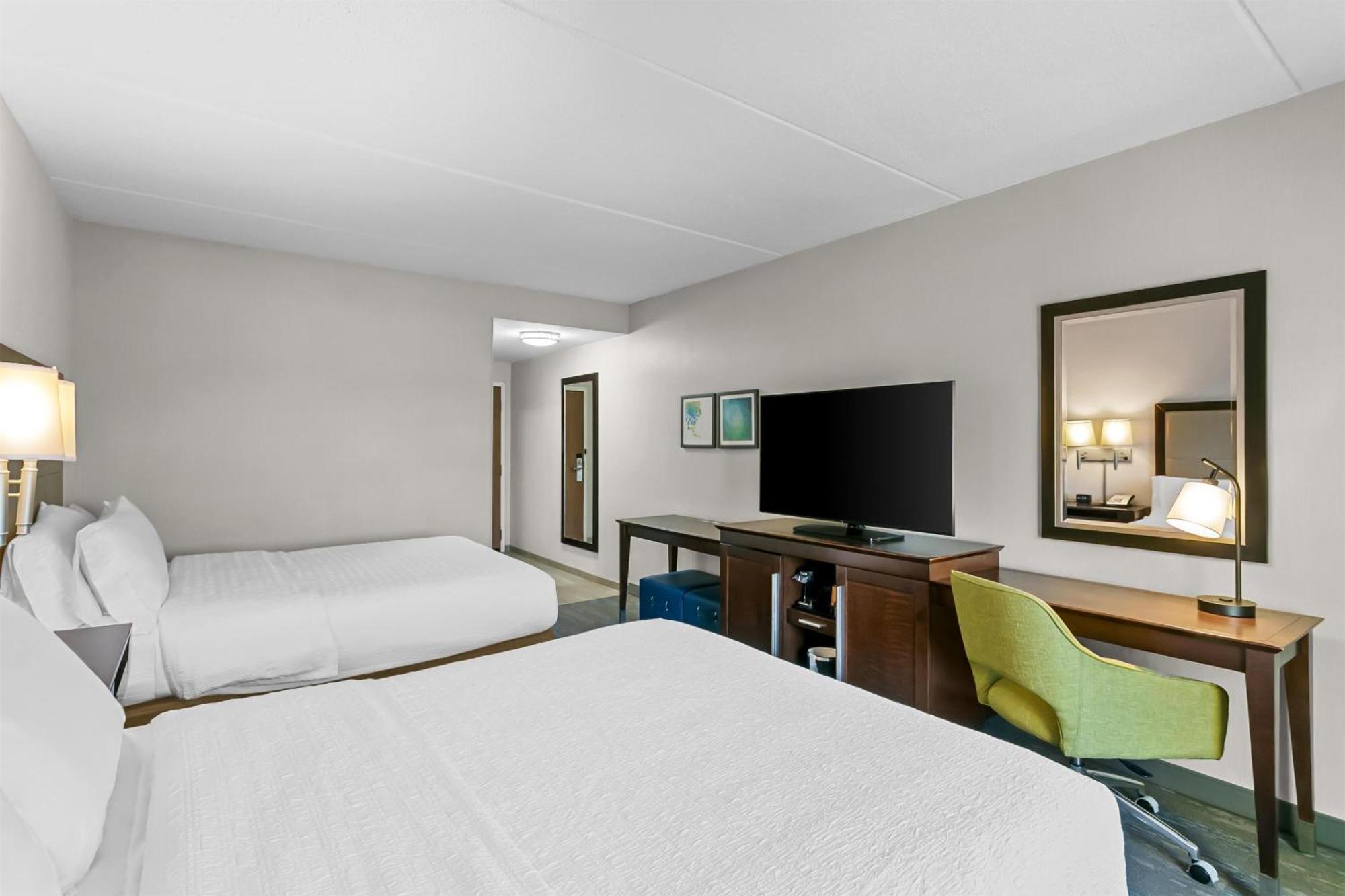 Hampton Inn & Suites Baltimore/Woodlawn Bagian luar foto