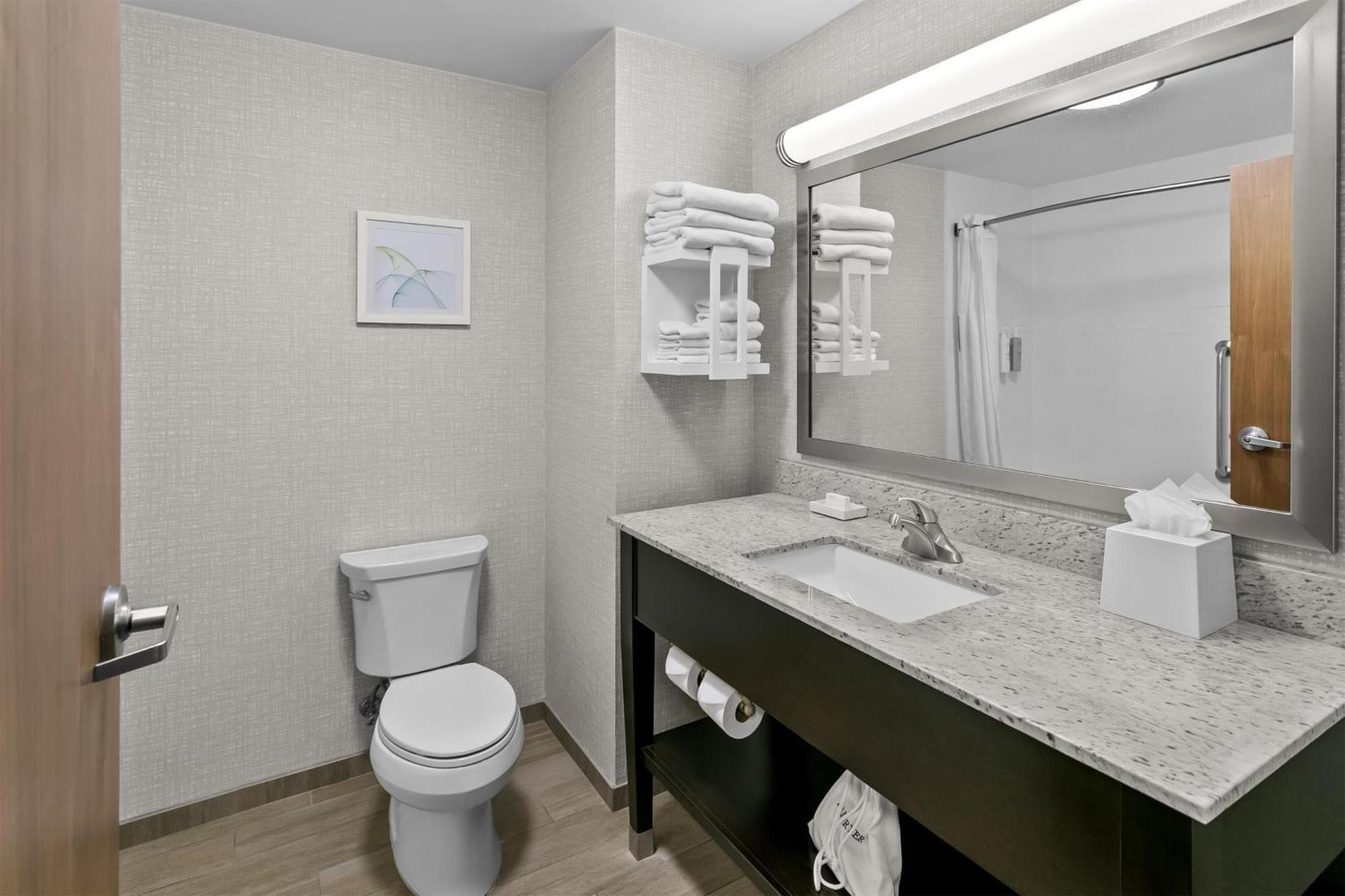 Hampton Inn & Suites Baltimore/Woodlawn Bagian luar foto