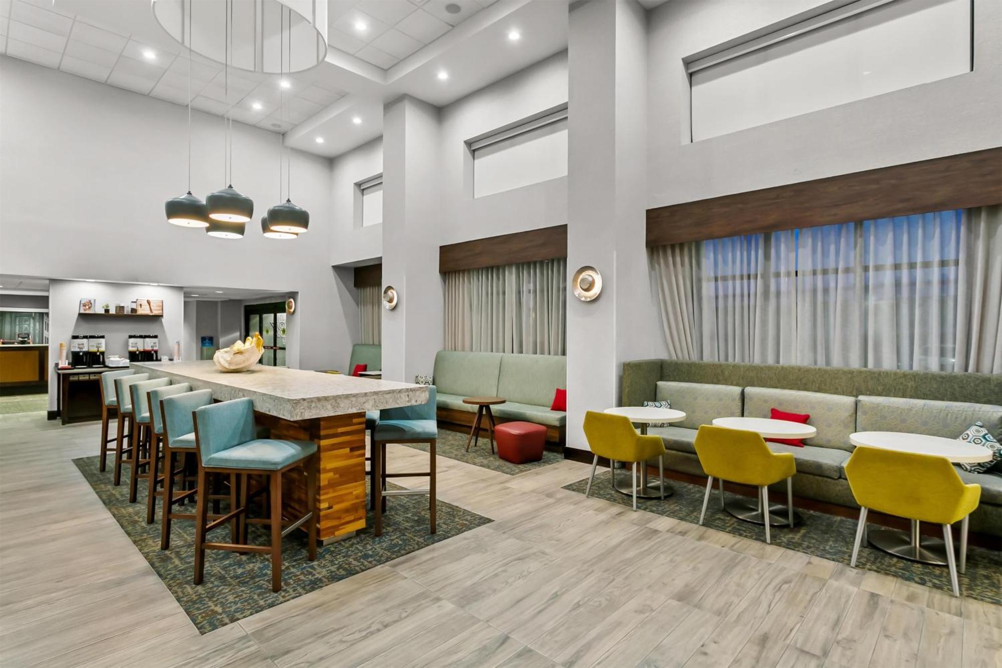 Hampton Inn & Suites Baltimore/Woodlawn Bagian luar foto