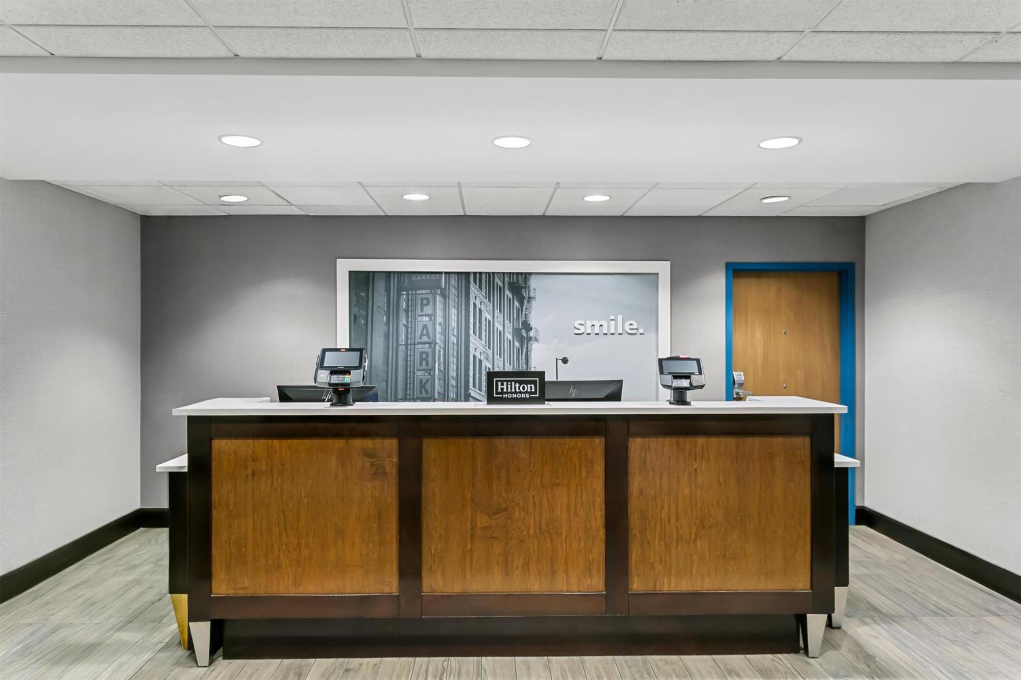Hampton Inn & Suites Baltimore/Woodlawn Bagian luar foto