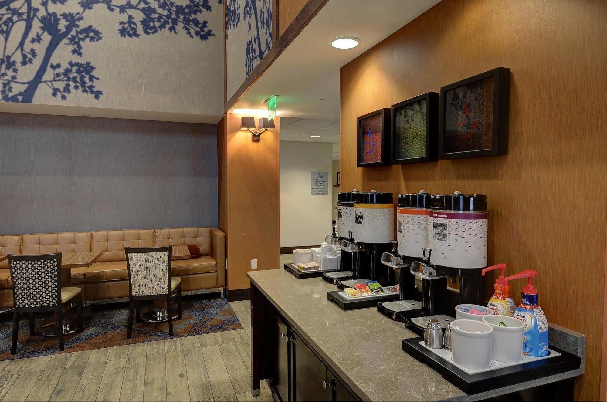 Hampton Inn & Suites Baltimore/Woodlawn Bagian luar foto